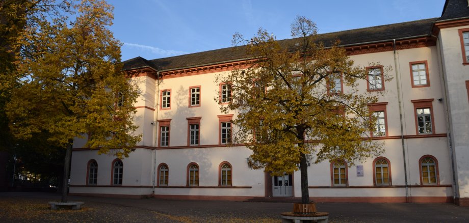 Hans-Memling-Schule 2