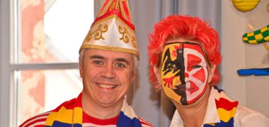 Bürgermeister Dr. Bastian mit Ilka Haucke bei der Rathausordenverleihung Bürgermeister Dr. Bastian mit Ilka Haucke bei der Rathausordenverleihung