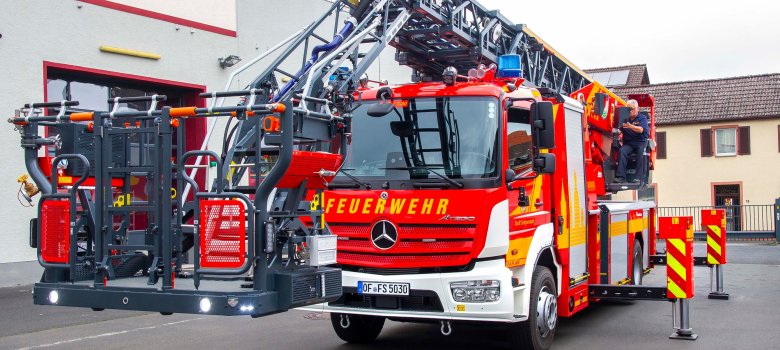 Die neue Drehleiter der Seligenstädter Feuerwehr Die neue Drehleiter der Seligenstädter Feuerwehr