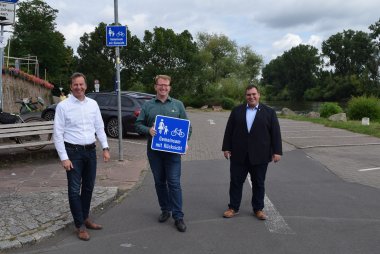 von links nach rechts: Alexander Böhn (Bürgermeister von Hainburg), Seligenstadts Erster Michael Gerheim, Frank Simon (Bürgermeister aus Mainhausen) von links nach rechts: Alexander Böhn (Bürgermeister von Hainburg), Seligenstadts Erster Michael Gerheim, Frank Simon (Bürgermeister aus Mainhausen)