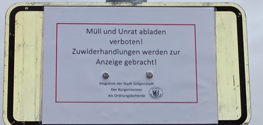 Hinweisschilder Müll
