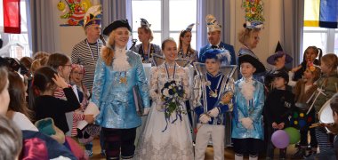 Rathaussturm 2020 mit dem amtierenden Kinderprinzenpaar Rathaussturm 2020 mit dem amtierenden Kinderprinzenpaar