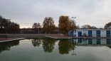 Schwimmbad im November Schwimmbad im November