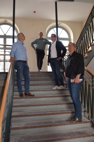 von links nach rechts_ Bürgermeister Dr. Bastian, Erster Stadtrat Michael Gerheim, Christian Hirsch und Harald Wietgens, WHN Architekten Planungsgesellschaft mbH von links nach rechts_ Bürgermeister Dr. Bastian, Erster Stadtrat Michael Gerheim, Christian Hirsch und Harald Wietgens, WHN Architekten Planungsgesellschaft mbH