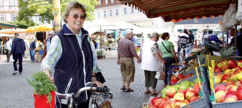 Wochenmarkt Seligenstädter Wochenmarkt auf dem Marktplatz