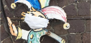 Till mit Maske Till mit Maske