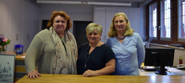 Das Team der Tourist-Info, von links nach rechts: Lucie Post, Astrid Walter, Claudia Schaefer Das Team der Tourist-Info, von links nach rechts: Lucie Post, Astrid Walter, Claudia Schaefer