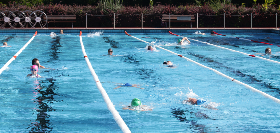 12-Stunden-Schwimmen im Seligenstädter Freibad