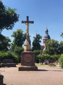 Kreuz auf dem alten Friedhof Kreuz alter Friedhof.JPG