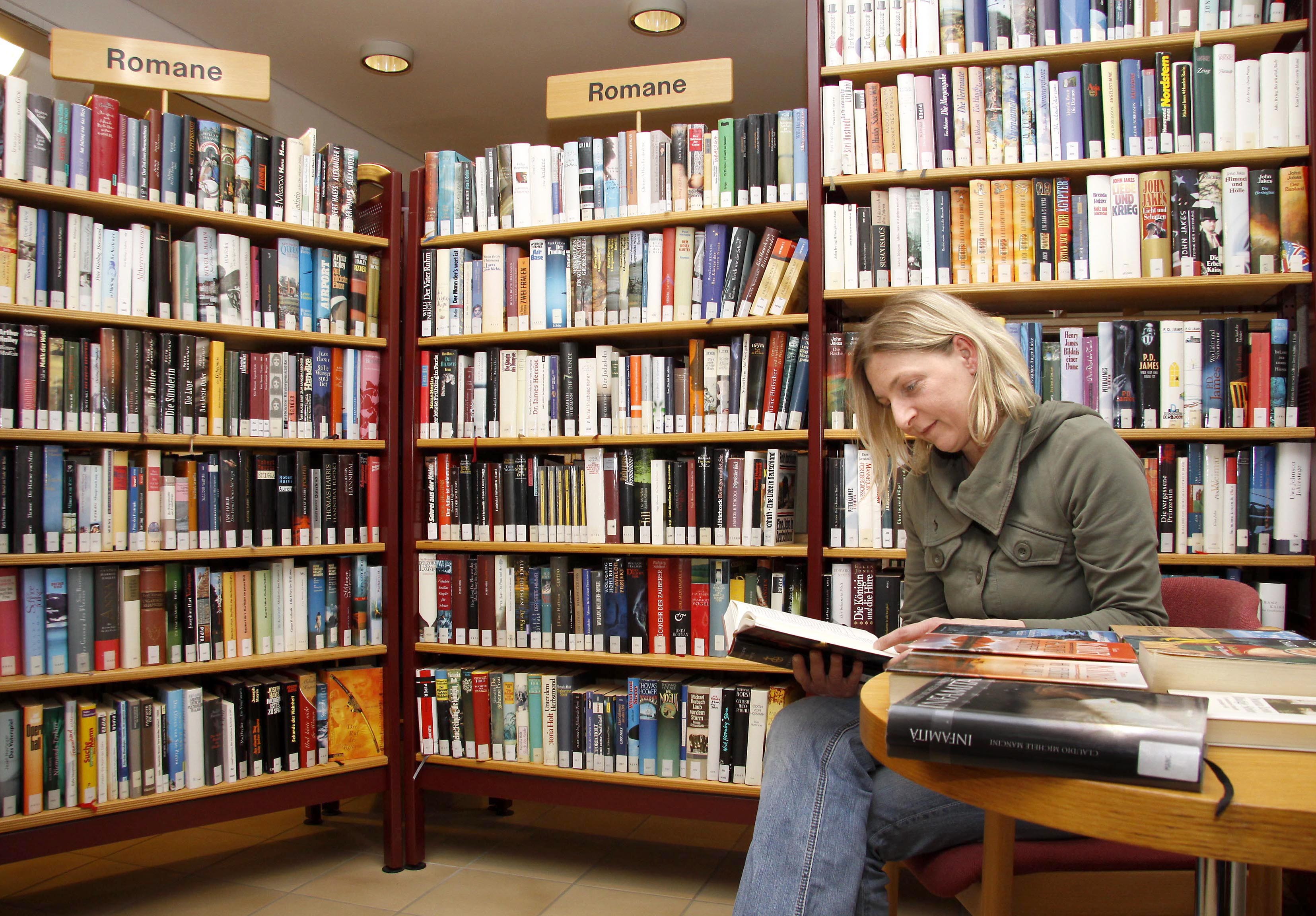 Seligenstadt Stadtbücherei von Innen