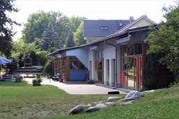 Kita Regenbogen hinten.jpg