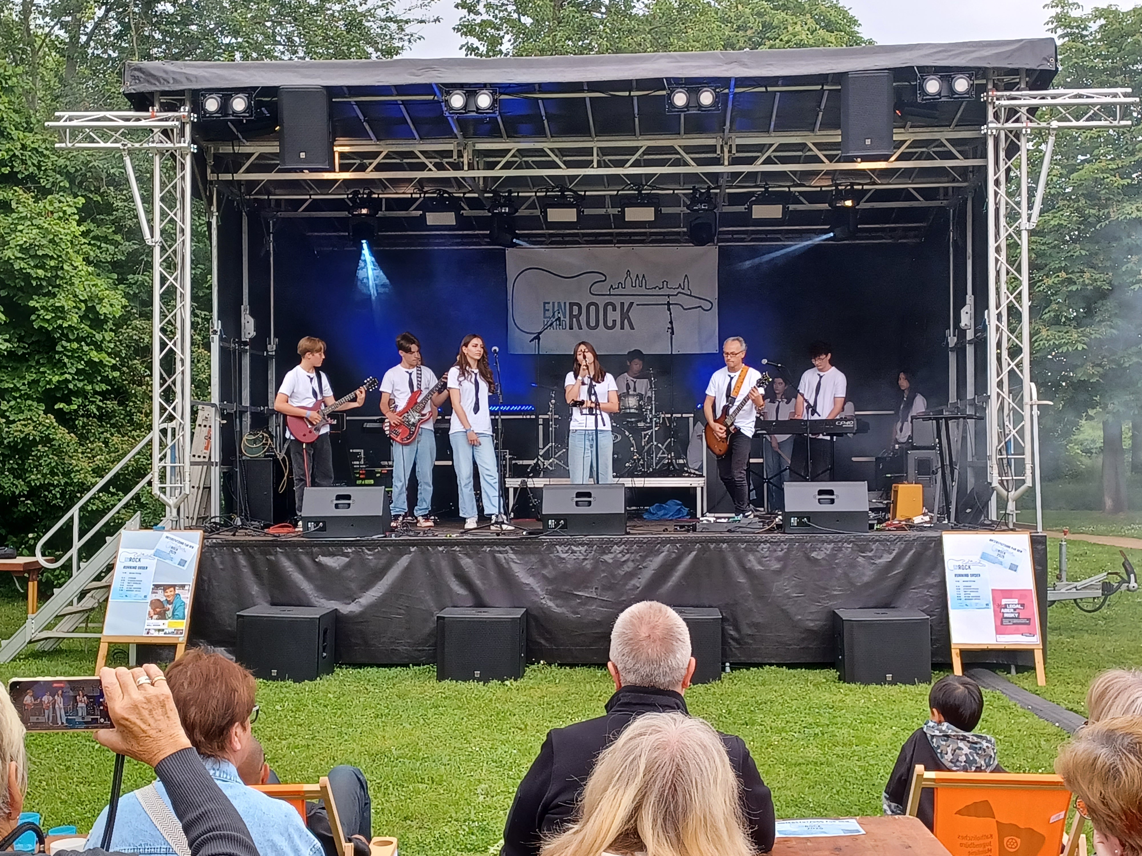 Die Schülerband D'Einhard piccolo