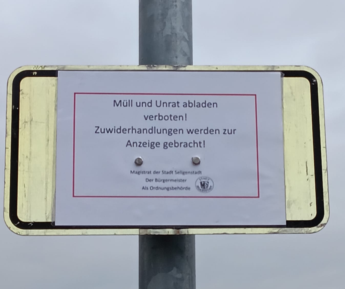 Hinweisschilder Müll