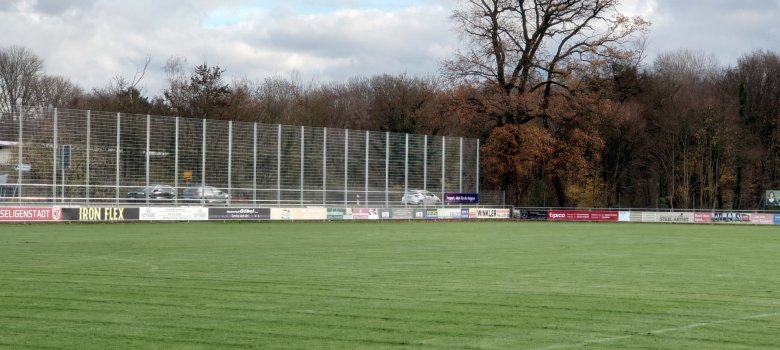 Neue Zaunanlage bei den Sportfreunden Neue Zaunanlage bei den Sportfreunden