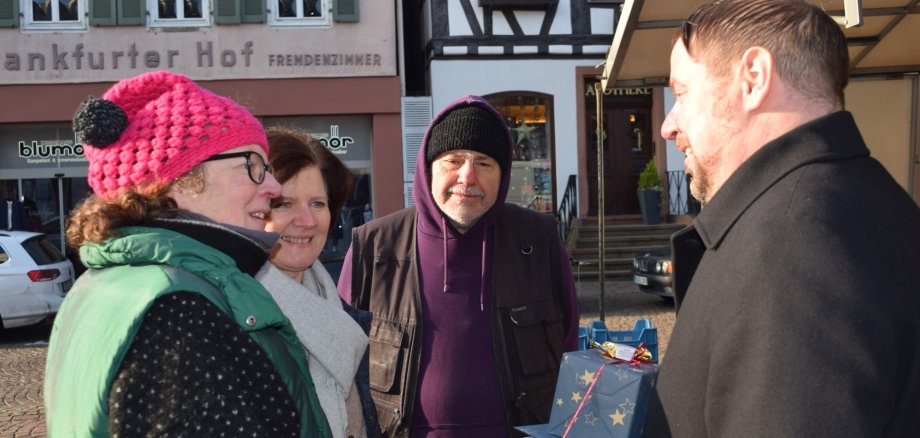 Oliver Steidl und Sabine Stürmer beim Verabschieden von Gabi Baier und Pino Pecere Oliver Steidl und Sabine Stürmer beim Verabschieden von Gabi Baier und Pino Pecere