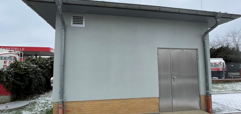 Sanierte Pumpstation außen Sanierte Pumpstation außen