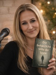 Shanaya Lane liest aus ihrem Roman „Die beharrliche Stille der Seele“ Shanaya Lane liest aus ihrem Roman „Die beharrliche Stille der Seele“