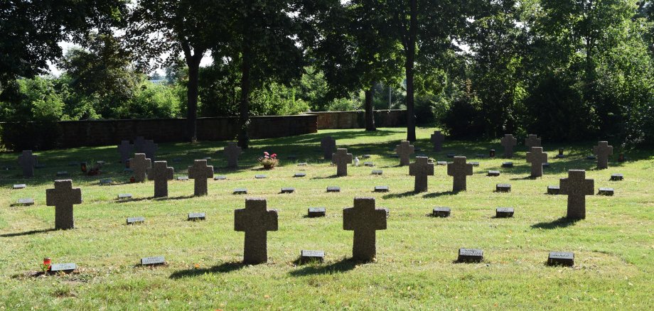 Soldatenfriedhof in Seligenstadt Soldatenfriedhof in Seligenstadt