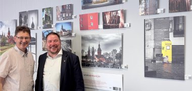Hobbyfotograf Dirk Schneider und Erster Stadtrat Oliver Steidl Hobbyfotograf Dirk Schneider und Erster Stadtrat Oliver Steidl