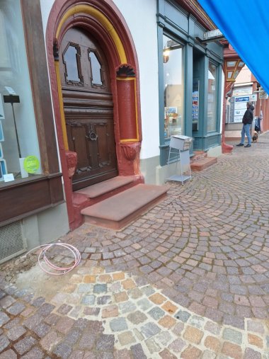 Neues Pflastersteine am Einhardhaus