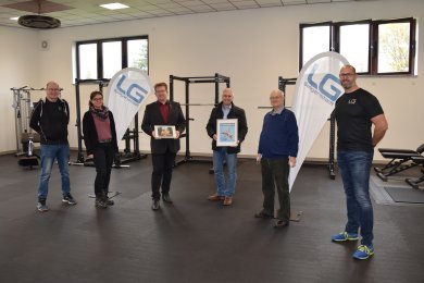 Auf dem Foto von links nach rechts: Wolfgang Bernhardt (LG Seligenstadt), Anja Reising (Förderverein LG Seligenstadt), Erster Stadtrat Michel Gerheim, Bürgermeister Dr. Daniell Bastian, Paul Gast (1. Vorsitzender LG Seligenstadt), Frank Janning (LG Seligenstadt). Auf dem Foto von links nach rechts: Wolfgang Bernhardt (LG Seligenstadt), Anja Reising (Förderverein LG Seligenstadt), Erster Stadtrat Michel Gerheim, Bürgermeister Dr. Daniell Bastian, Paul Gast (1. Vorsitzender LG Seligenstadt), Frank Janning (LG Seligenstadt).
