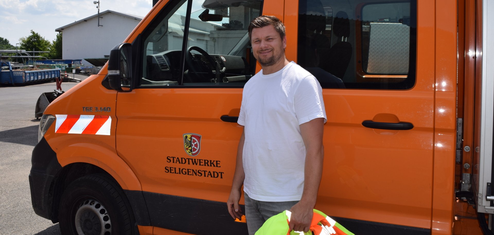 Bauhofleiter Vogt am Fuhrpark