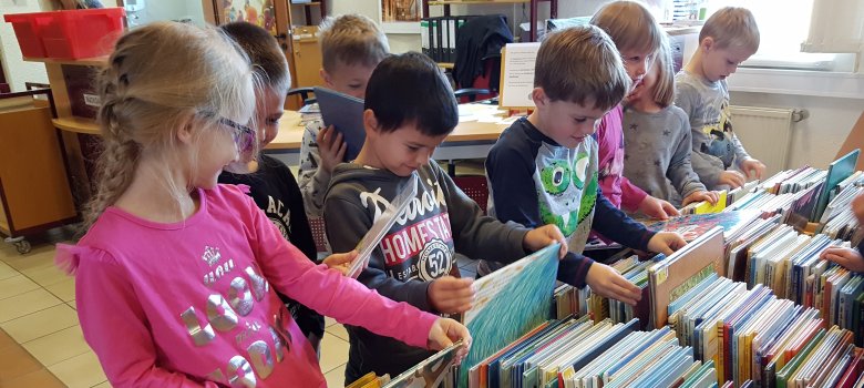 Vorschulkinder zu Besuch in der Stadtbücherei Vorschulkinder zu Besuch in der Stadtbücherei