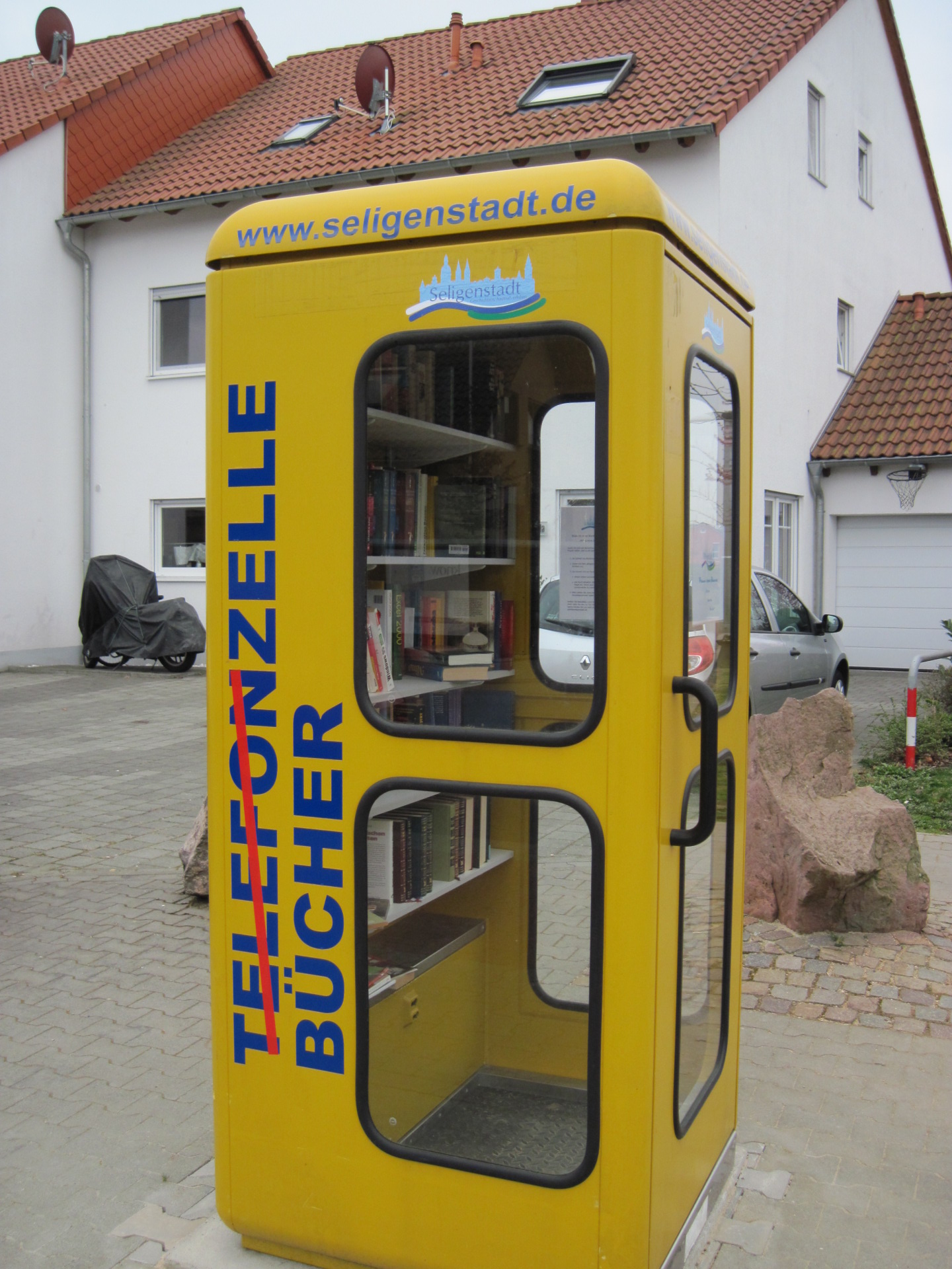 Die Bücherzelle im Trieler Ring