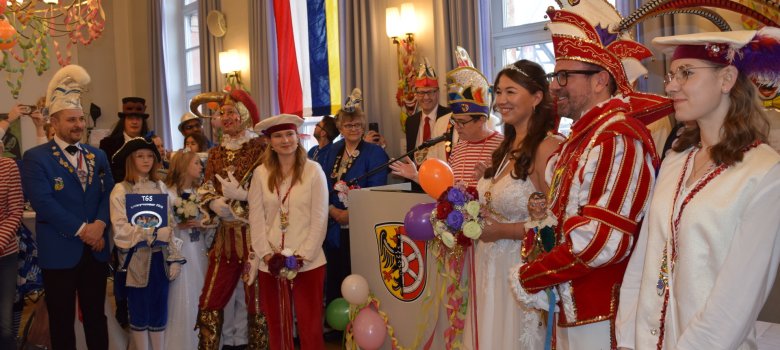 Bürgermeister Dr. Bastian bei den Laudationes