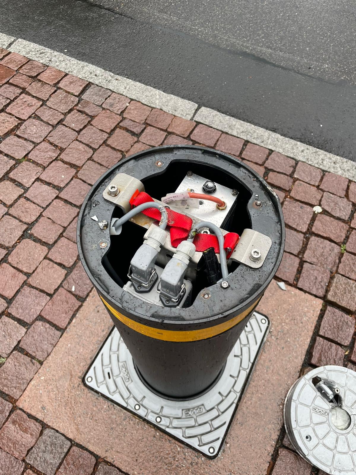 Defekte Polleranlage