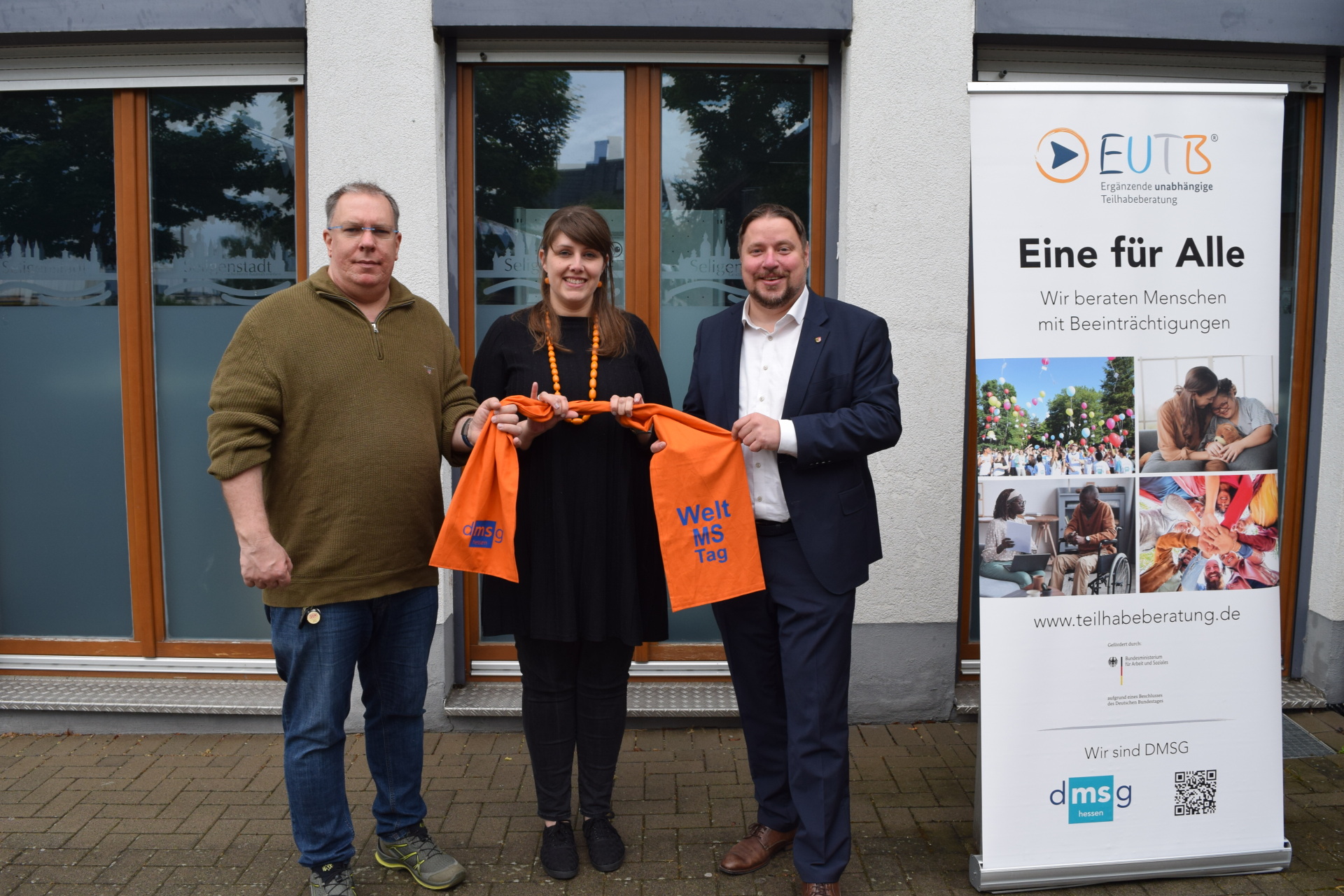 Auf dem Foto von links: Gerrit Kratz (Amtsleiter soziale Infrastruktur), EUTB-Beraterin Melanie Heinze und Erster Stadtrat Oliver Steidl.