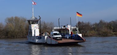 Fähre beim Übersetzen-1