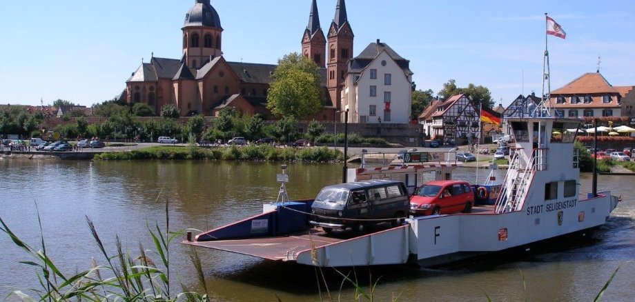 Fähre beim Übersetzen