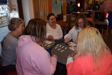 Gesellige Spielerunde Gesellige Spielerunde