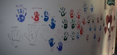 Helfende Hände verewigt im JUZ