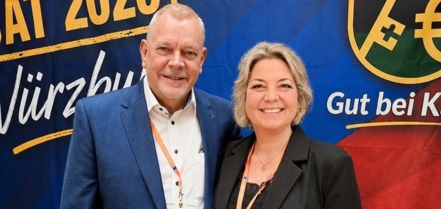 Isabella Hof mit dem scheidenden Bundesvorsitzende Dietmar Liese