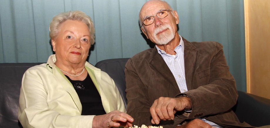 Zwei Senioren im Seligenstädter Kino