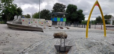 Neuer Kleinkindbereich im Freischwimmbad Neuer Kleinkindbereich im Freischwimmbad