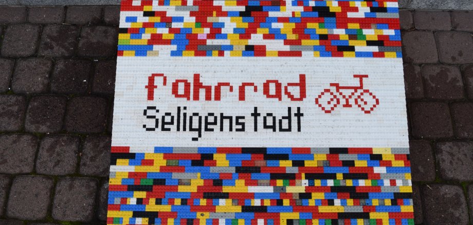 Legorampe am Fahrradgeschäft in der Babenhäuser Straße