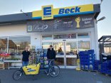 Florian Beck (Edeka Beck, links) freut sich auf die Zusammenarbeit mit Seligenstadt bringt’s, hier mit Julius Millitzer im Bild. Florian Beck (Edeka Beck, links) freut sich auf die Zusammenarbeit mit Seligenstadt bringt’s, hier mit Julius Millitzer im Bild.
