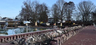 Sanierung der Liegeterrasse Sanierung der Liegeterrasse