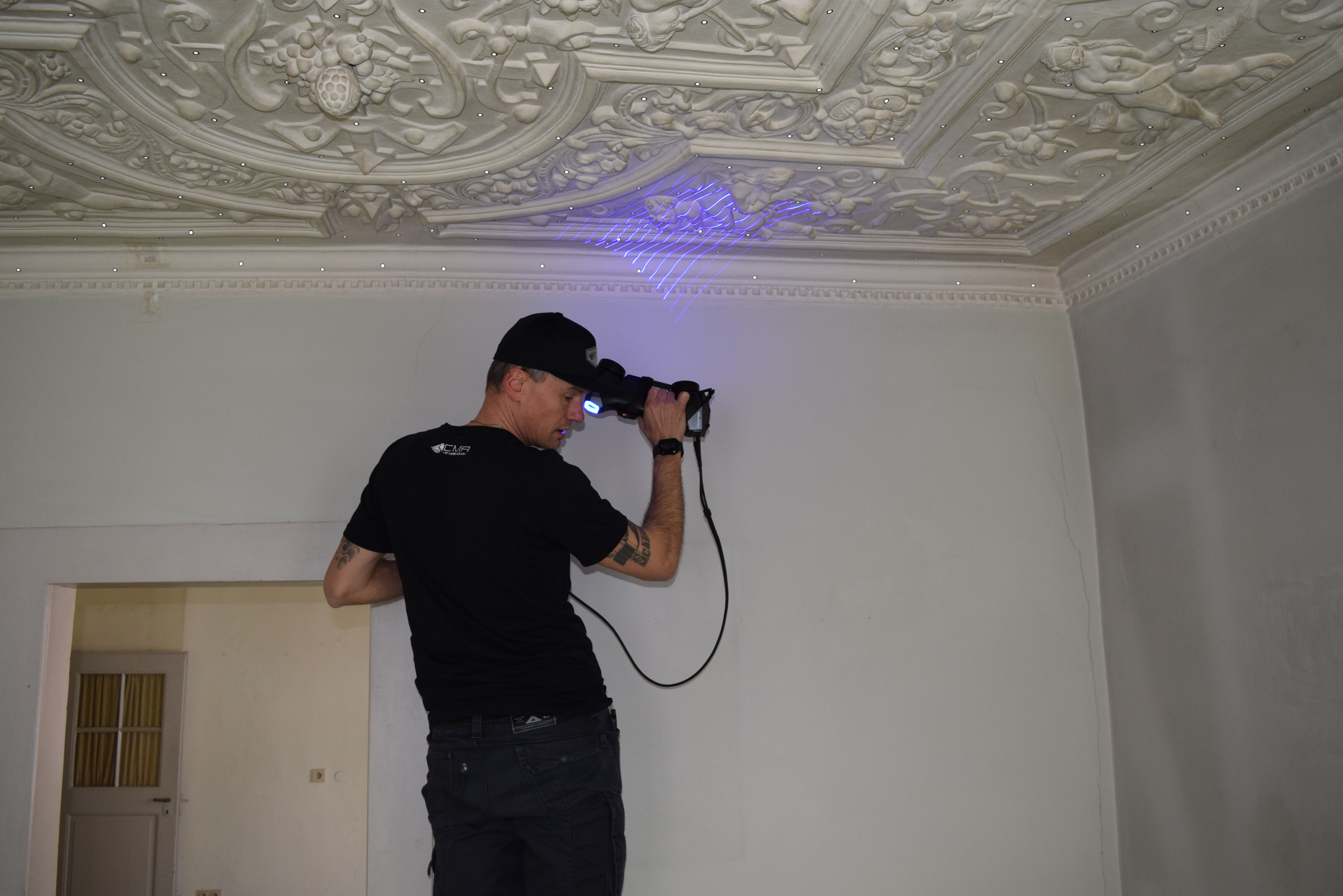 Malesevic beim Scannen