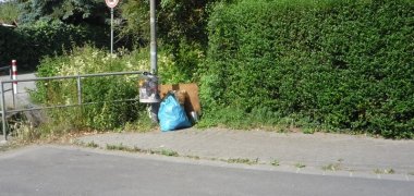Illegaler Müll am Schleifbach Illegaler Müll am Schleifbach