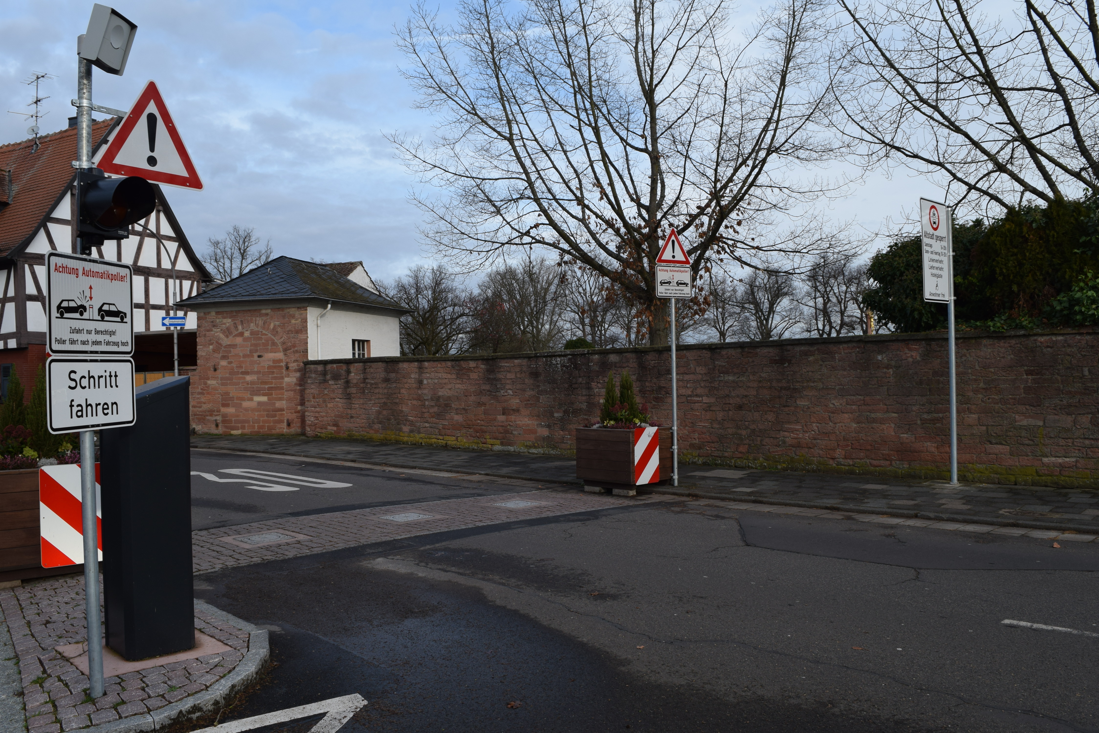 Polleranlage am Obertor