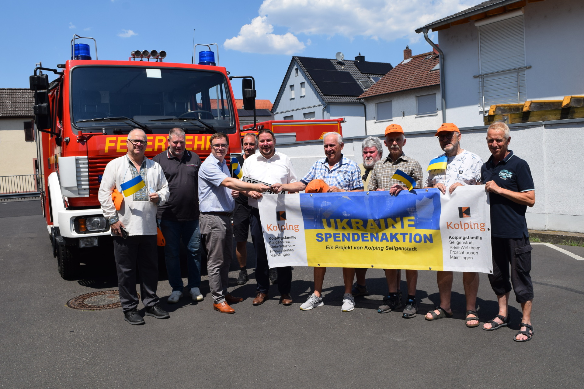 Schlüsselübergabe an die Kolpingfamilie