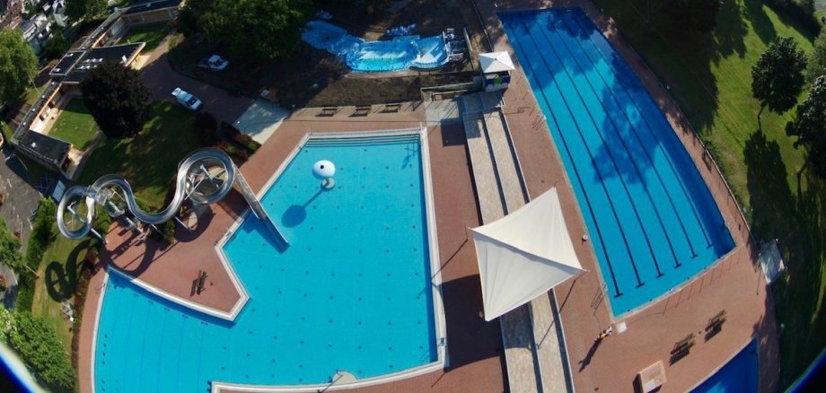 Schwimmbad von oben