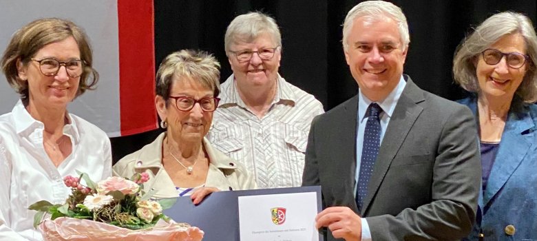 Ursula Döbert bekommt den Seniorenpreis 2021 Ursula Döbert bekommt den Seniorenpreis 2021
