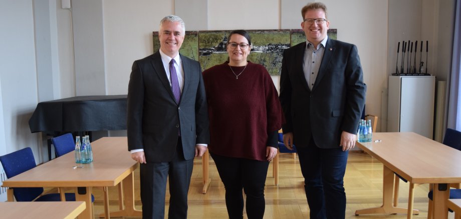 von links nach rechts_Bürgermeister Dr. Bastian, Frauenbeauftragte Verena May, Erster Stadtrat Gerheim