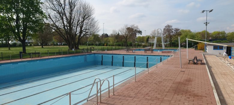 Vorbereitungen Schwimmbadsaison 26