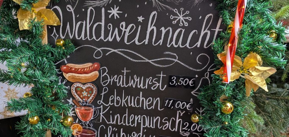 Süßes und Deftiges gab es an den Ständen der Vereine Süßes und Deftiges gab es an den Ständen der Vereine